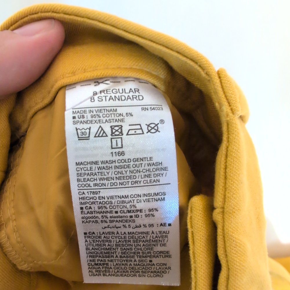 Old Navy Women's Yellow Tapered Pants Size 8 - New with Tags - Picture 6 of 6